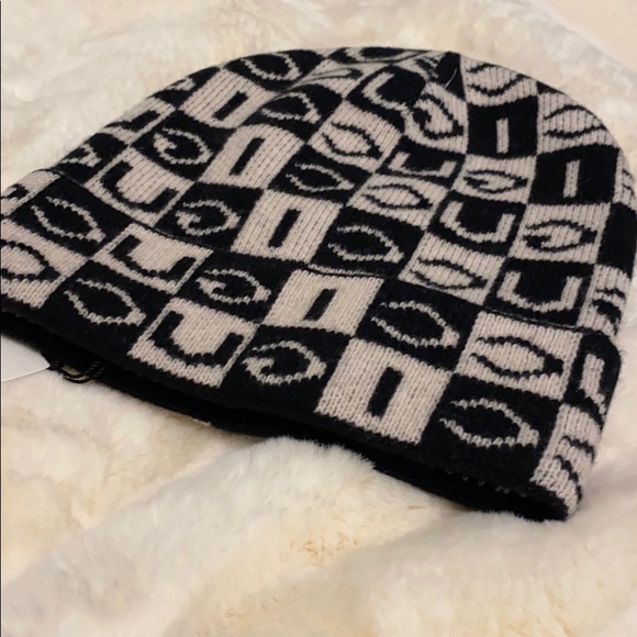 Gucci Black and White G Logo Checkboard Beanie - Picture 3 of 3